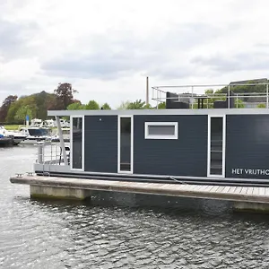 Cozy Floating Boatlodge Het Vrijthof Maastricht